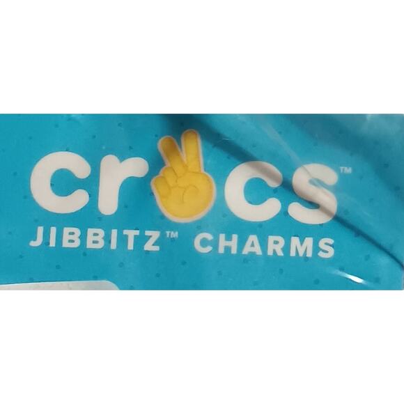 Crocs Charms Jibbitz Disney Mickey and Friends 3 Pack NEW - Picture 2 of 3